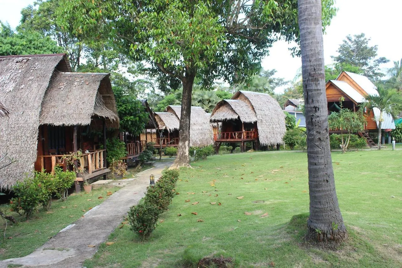 Eden Lanta Bungalow Ко-Ланта Деревянный коттедж