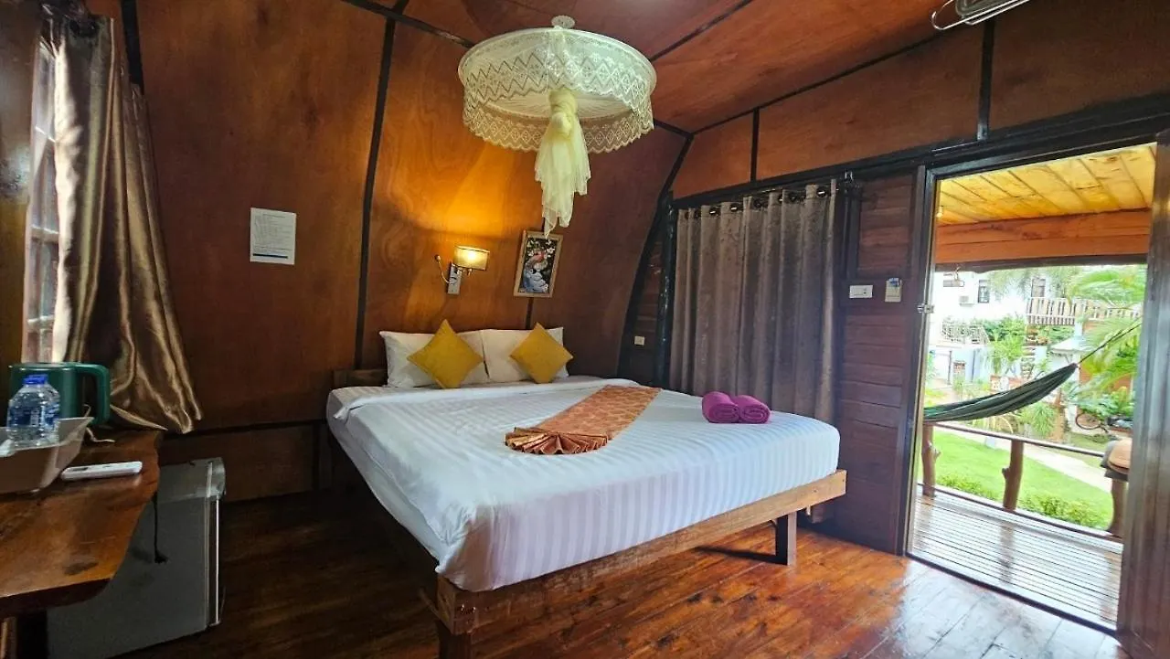 Деревянный коттедж Eden Lanta Bungalow Ко-Ланта